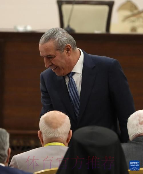 佟立新副局长会见世界泳联主席侯赛因